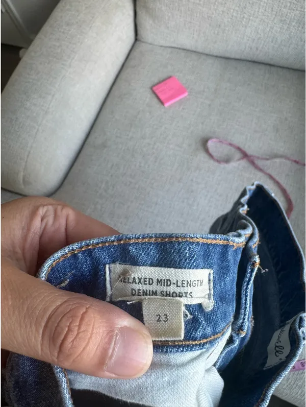 Relaxed midi denim shorts - Image 4
