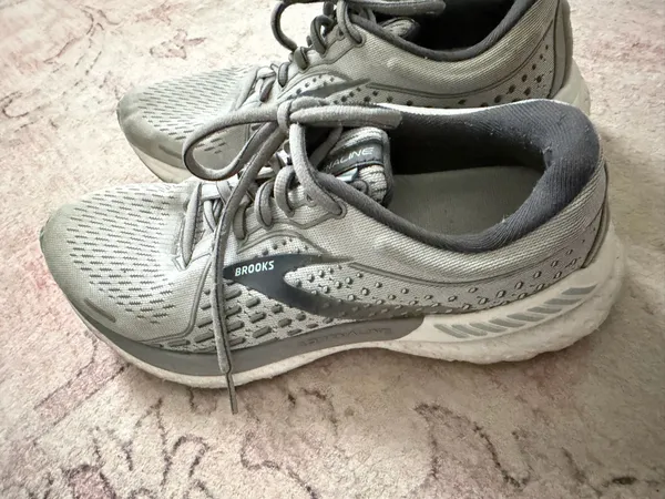 Brooks Running Shoes - Image 3