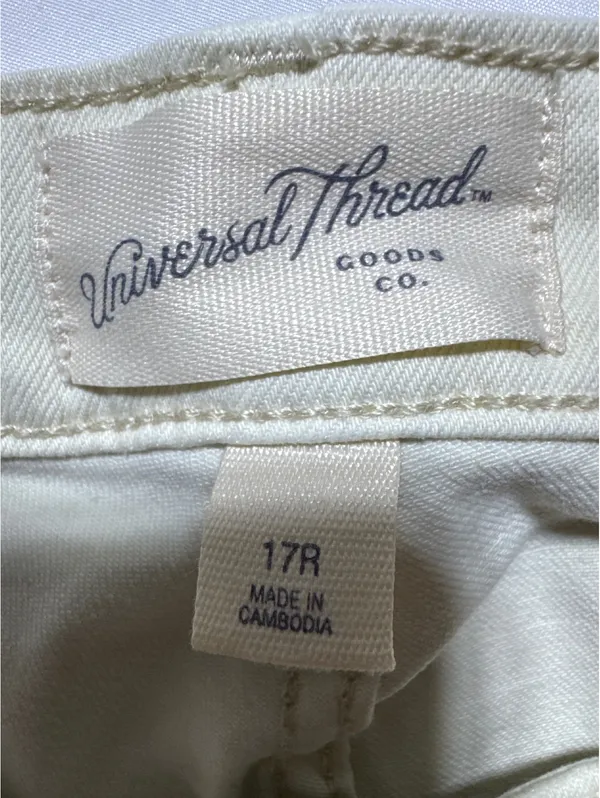 Universal Threads High Rise Skinny Jeans in Cream - Size 17R - Image 2