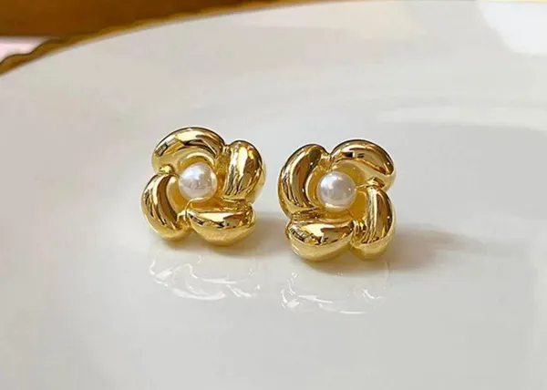 White pearl stud earrings for women - Image 4