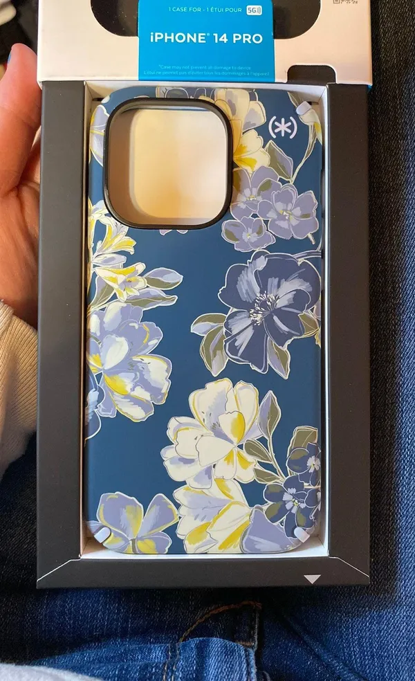 Speck iPhone 14 Pro case - Image 2