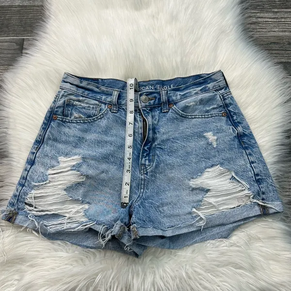 American Eagle Ripped High Rise Mom Shorts - Image 5