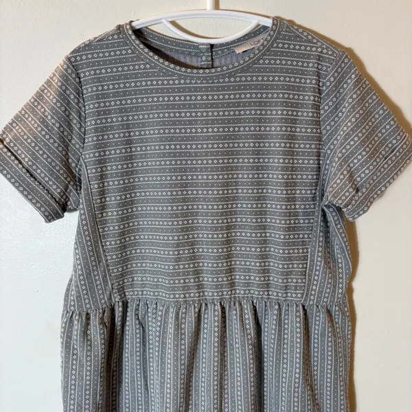 LOFT Grey White Geometric Stripe Knit Short Sleeve Dress Size S NWT‎ - Image 2
