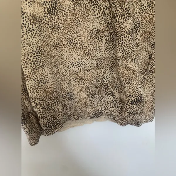 Madison short sleeve blouse Size L - Image 3