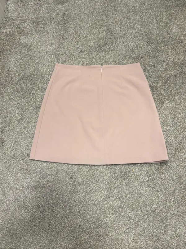 Aritzia Sunday Best Tatiana Mini Skirt with Front Slit in Damask Pink - Size: 0 - Image 5