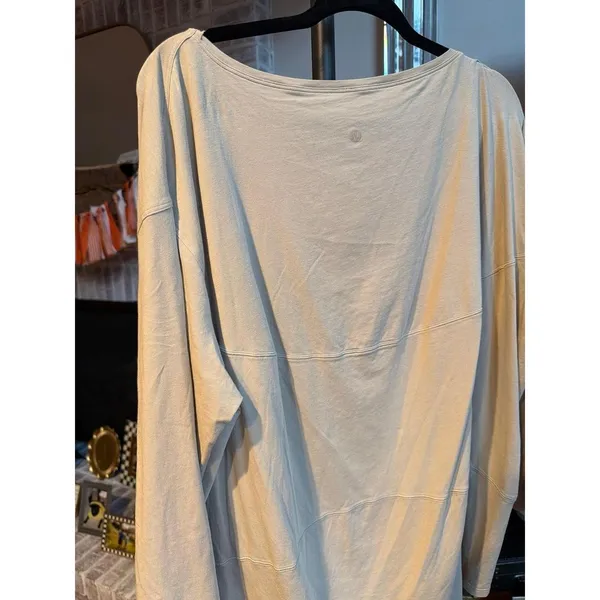 Lululemon Back in Action Long Sleeve Shirt in a neutral beige 18 - Image 2