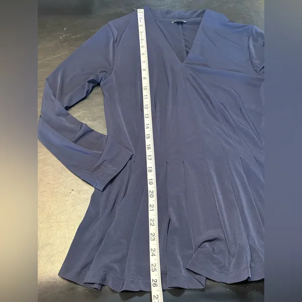 Ann Taylor Mixed Media Pleated Front Dark Blue Top size Medium - Image 9