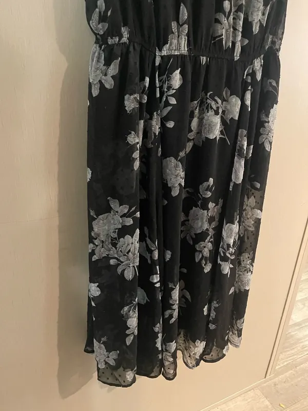 Torrid sz 2 2xl plus black gray Swiss dot smocked neck tank dress floral lined - Image 4