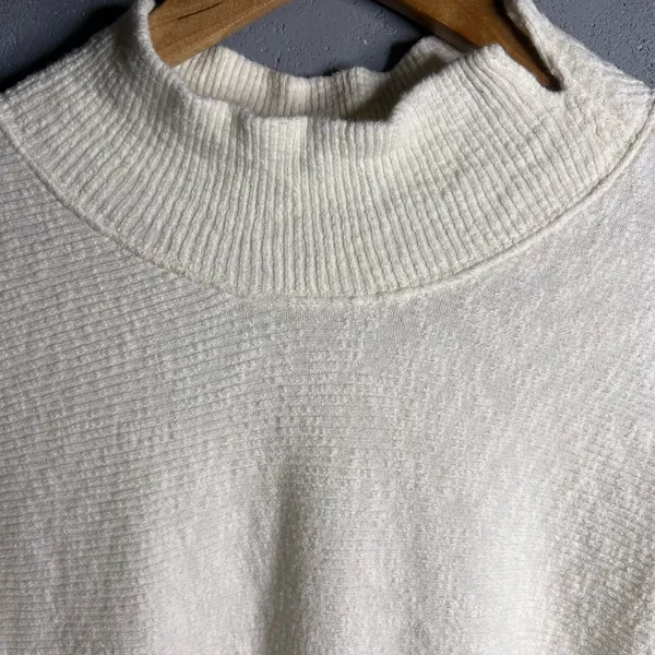 Free People Casey Tunic Sweater im Ivory. size Small. - Image 6