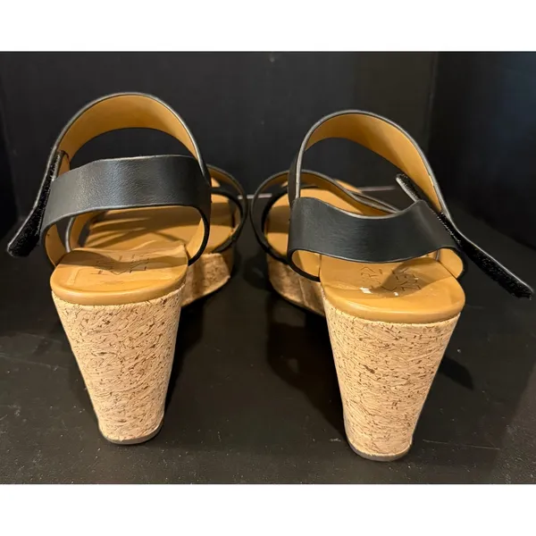 Naturalizer 6.5 M Cynthia Wedge Sandals Black Leather Cork Platform Straps NEW - Image 6