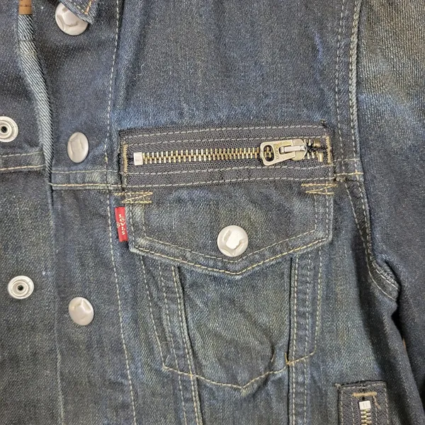 Levis Red Tab Trucker Denim Jacket Womens Medium Dark Wash Snap Closure 2 Pocket - Image 4