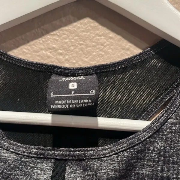 NIKE PRO HYPERCOOL Women’s TANK TOP DRI FIT CROPPED GREY BLACK MESH Size Small - Image 3