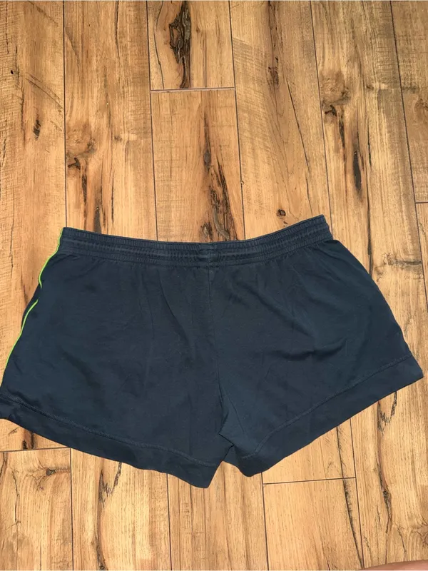 Vintage Nike shorts - Image 4