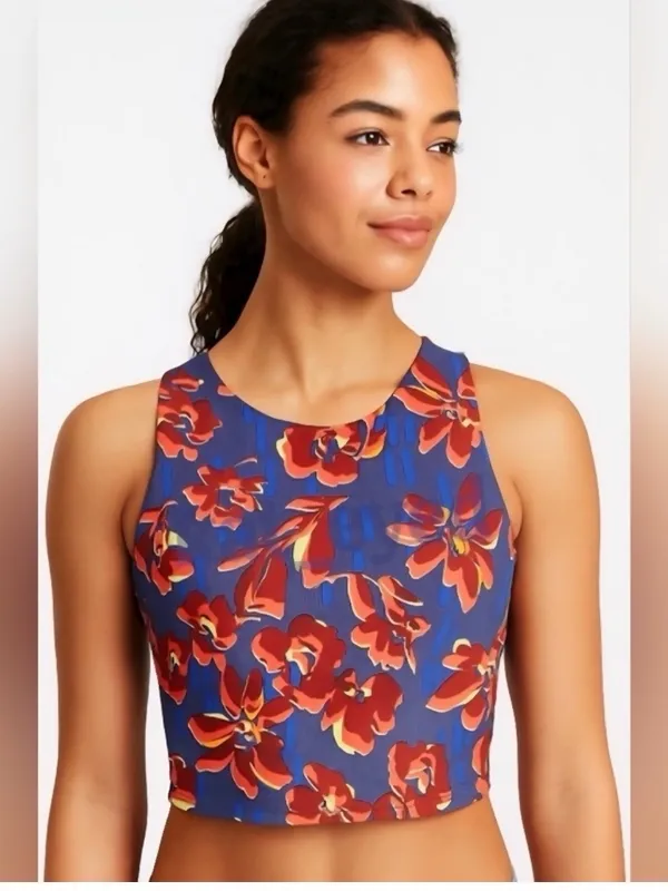 Athleta Conscious Crop Size Medium - Image 2