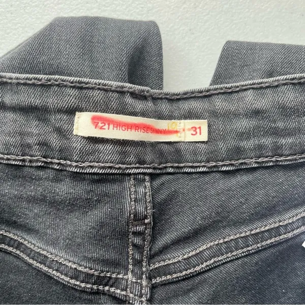 Levi Strauss 721 High Rise Skinny Jean in Faded Black Size 31 - Image 3