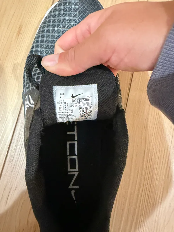 Nike Black  Metcons - Image 7