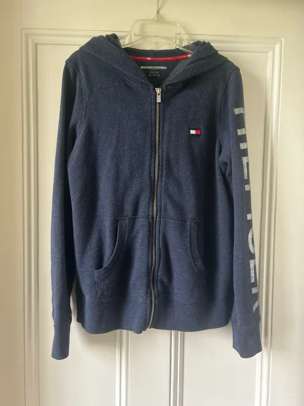 Tommy Hilfiger Sweater - Image 4
