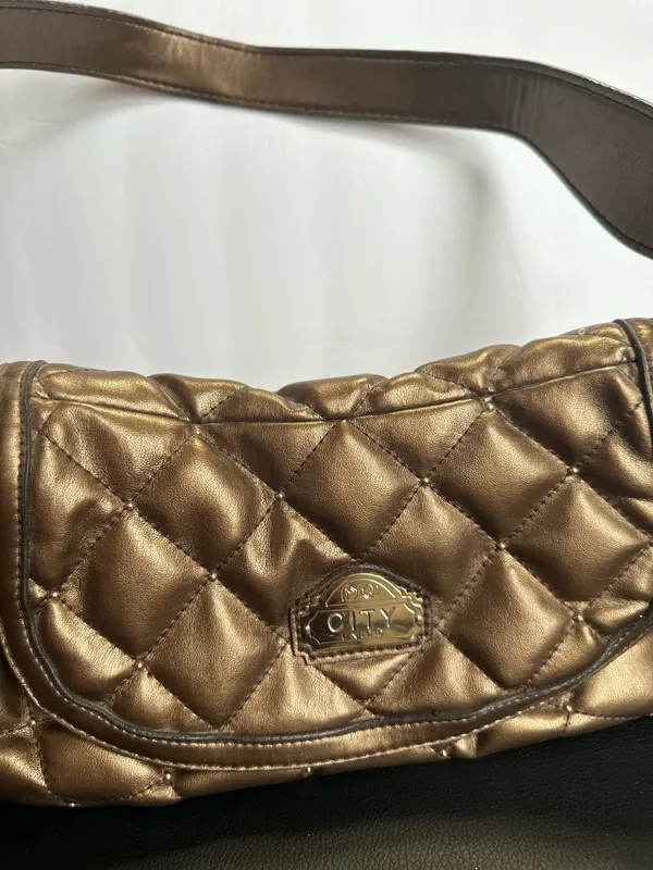 Y2K City UNLTD Quilted Gold Metallic Purse - Image 11