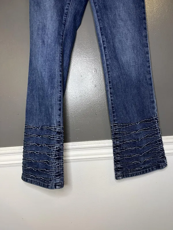 FDJ French Dressing Olivia Bootcut Jeans Womens 2 Medium Wash Pleated Hem Denim - Image 3