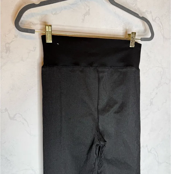 Aerie Offline 7/8 High-Rise Leggings in black white stripe - Image 3