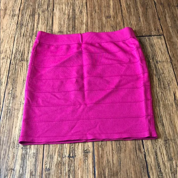 Red Bandage Bodycon Mini Skirt Stretch Fitted Going Out Size Medium - Image 5