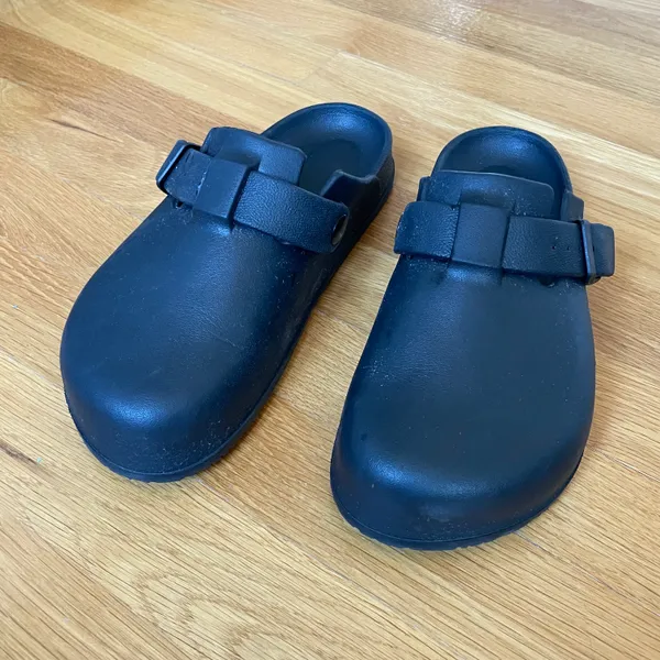 Clogs Black Rubber Size 9.5 - Image 2