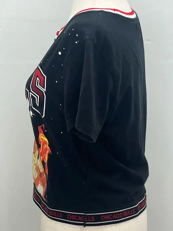 Chicago Bulls NBA Black Flame Basketball Graphic Women’s Crop Top Shirt Small - Image 3