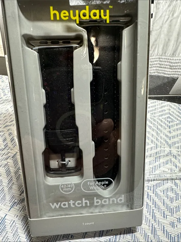 2 Apple Watch bands NWT in box. 1 by heyday 1 by case mate. - Image 2