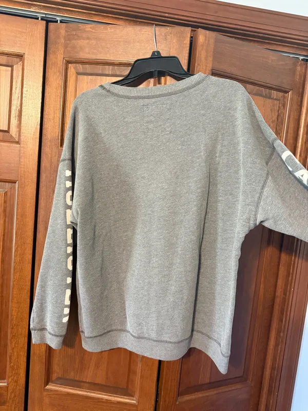 Hollister Grey Crewneck Oversized - Image 2