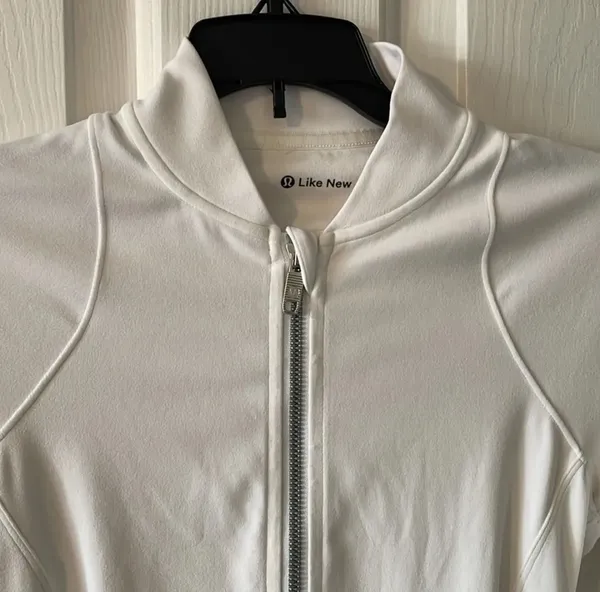 Lululemon Ease Jacket - Image 3