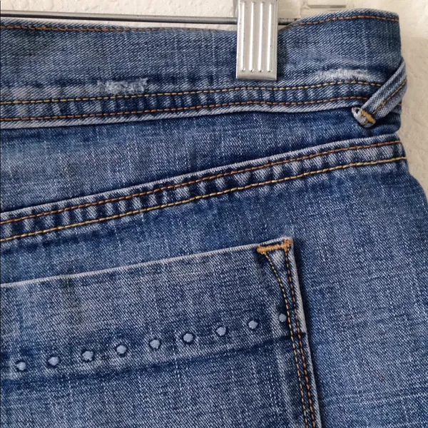 FINAL MARKDOWN Ladies' Old Navy Mid-Rise Cutoff Shorts (8) - Image 4