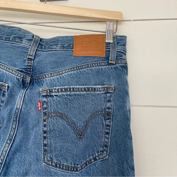 Levi’s Ribcage Straight Denim Jeans - Image 3