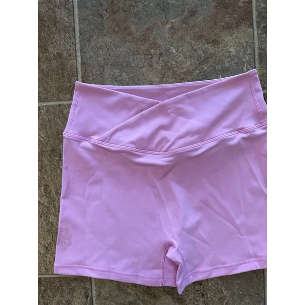 Darc Sport Wolves Forever IYKYK Wolves Pearl Shorts Pink Pearl Size Medium - Image 3