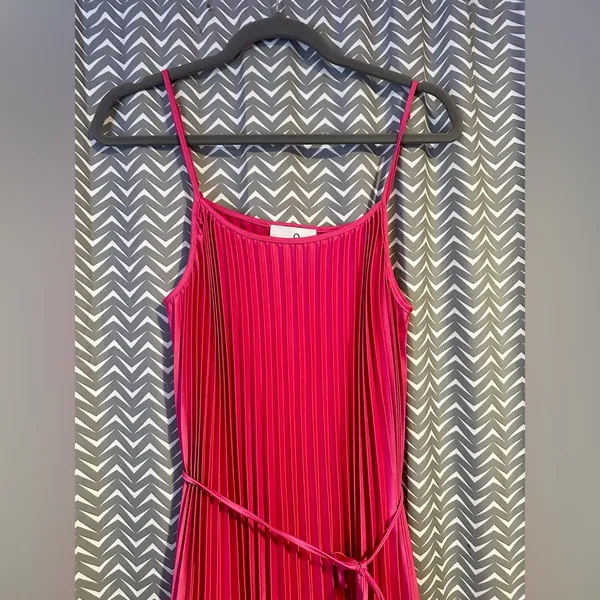 NWT SAM EDELMAN | Hammered Satin Plissé Dress in Hot Pink, size M - Image 3