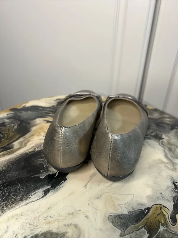 Naturalizer Metallic Pewter Cap Toe Ballet Flats - Image 4