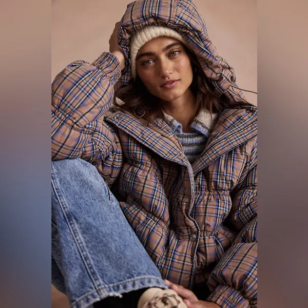 Free People Party‎ of One Plaid Puffer jacket in tan combo- NWT XS Sold Out - Image 4