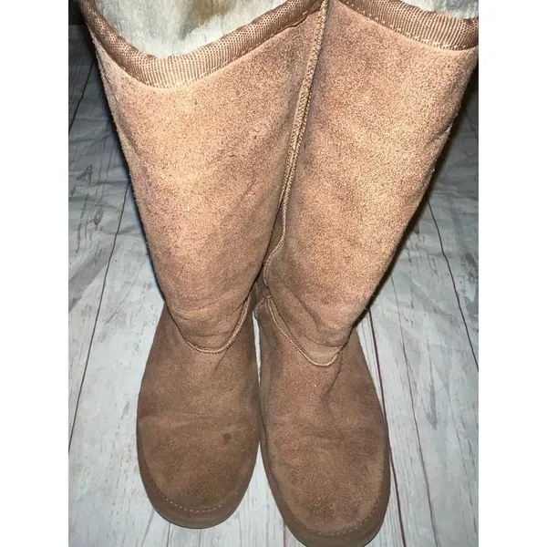 Chestnut brown uggs Size 6 - Image 2