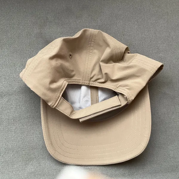 Alo Yoga Performance Off-Duty Cap Gravel - Image 6