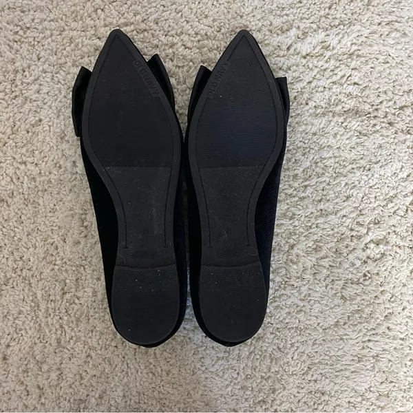 Old Navy Black Velvet Bow Loafers - Image 5