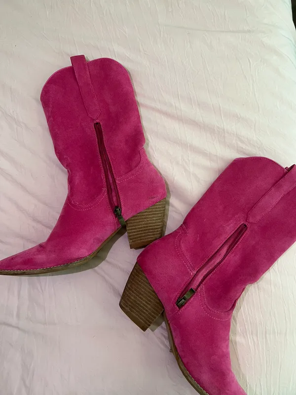 Pink Cowgirl Boots Size 10 - Image 4