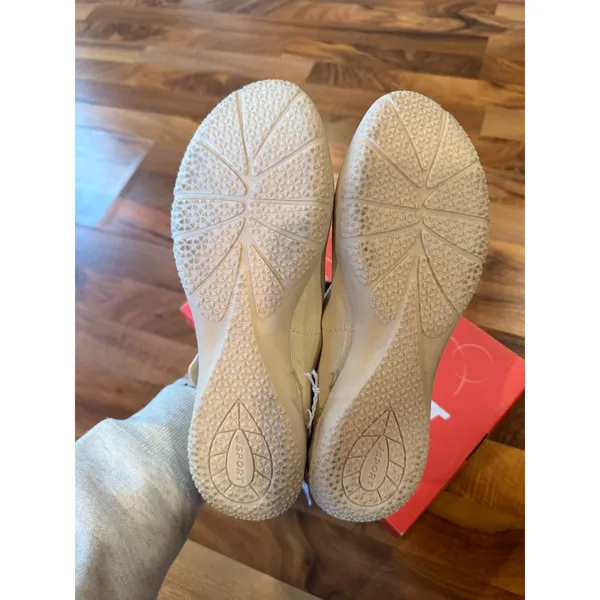 JSPORT Melody Cream Mary‎ Jane Shoes Women's Size 8 Lightweight Cushioned NEW - Image 4