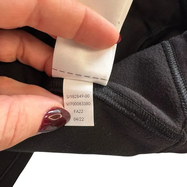 Athleta Moto Style Zip Front Jacket‎ Quilted Black Athletic Casual Wear M Grunge - Image 7