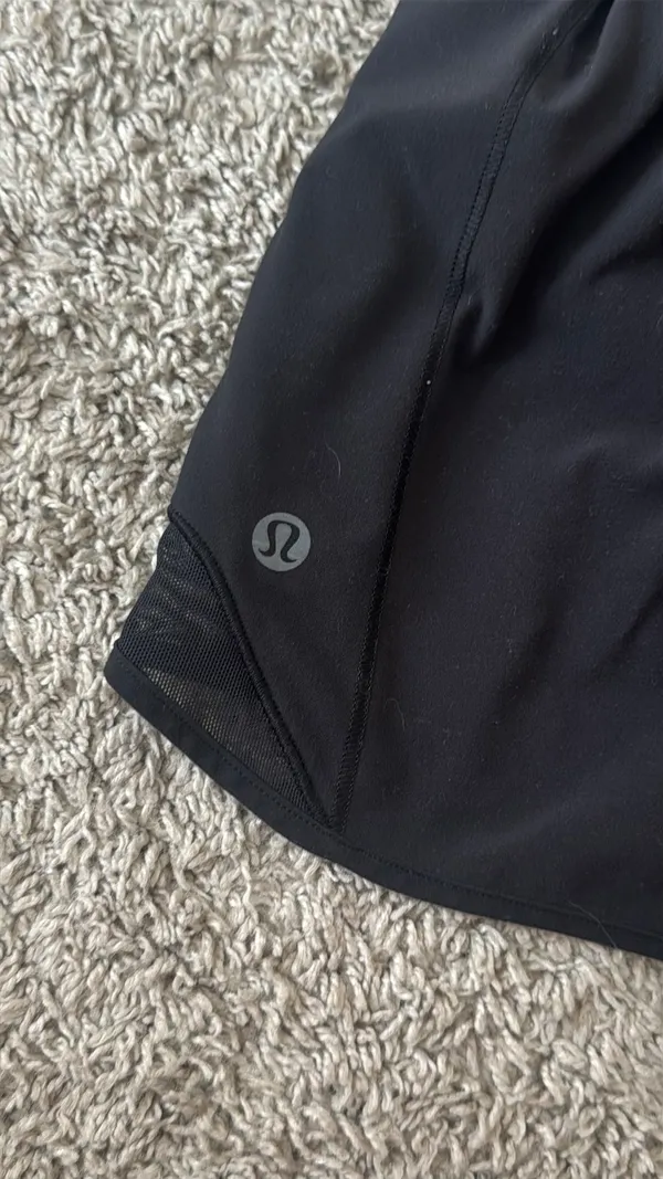 Lululemon Hotty Hot Shorts Black 4" - Image 5