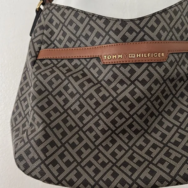 TOMMY HILFIGER Shoulder Bag EUC - Image 3