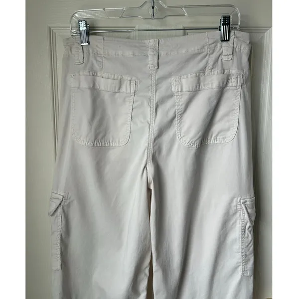 American Eagle Cream Baggy Wide Leg Cargo Pants - 6R - Image 5