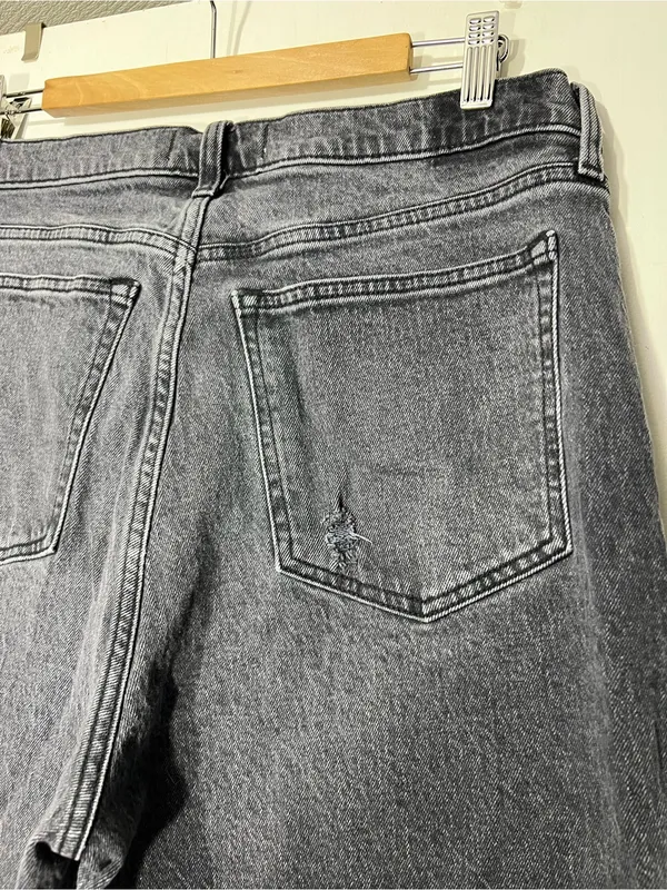 Abercrombie & fitch black/grey the 90’s relaxed Jean high rise size 14 - Image 10
