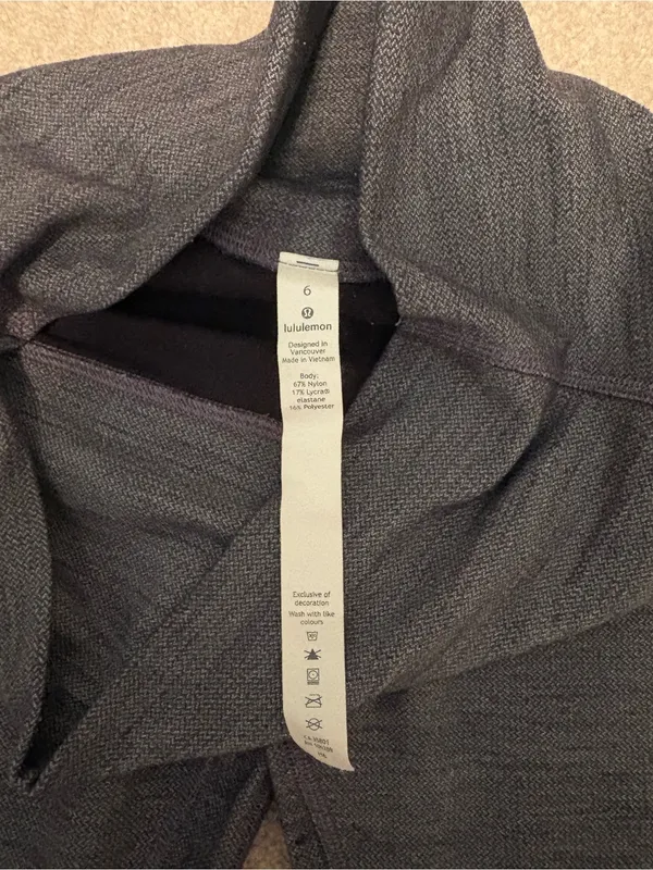 Lululemon High-Waist Grey Leggings - Stretch Knit - Image 4
