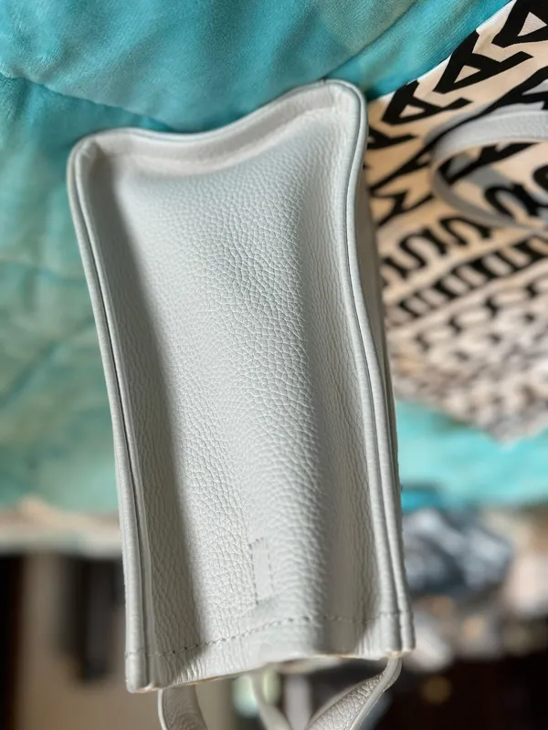 Marc Jacobs Tote - Image 6