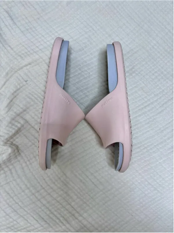Women’s Native Shoes Pink Slides Sandals size 10 Spencer style - Image 5