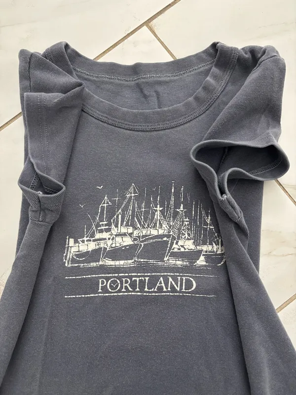 Brandy Melville Portland Baby Tee - Image 4